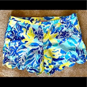 Lilly Pulitzer scalloped leg shorts